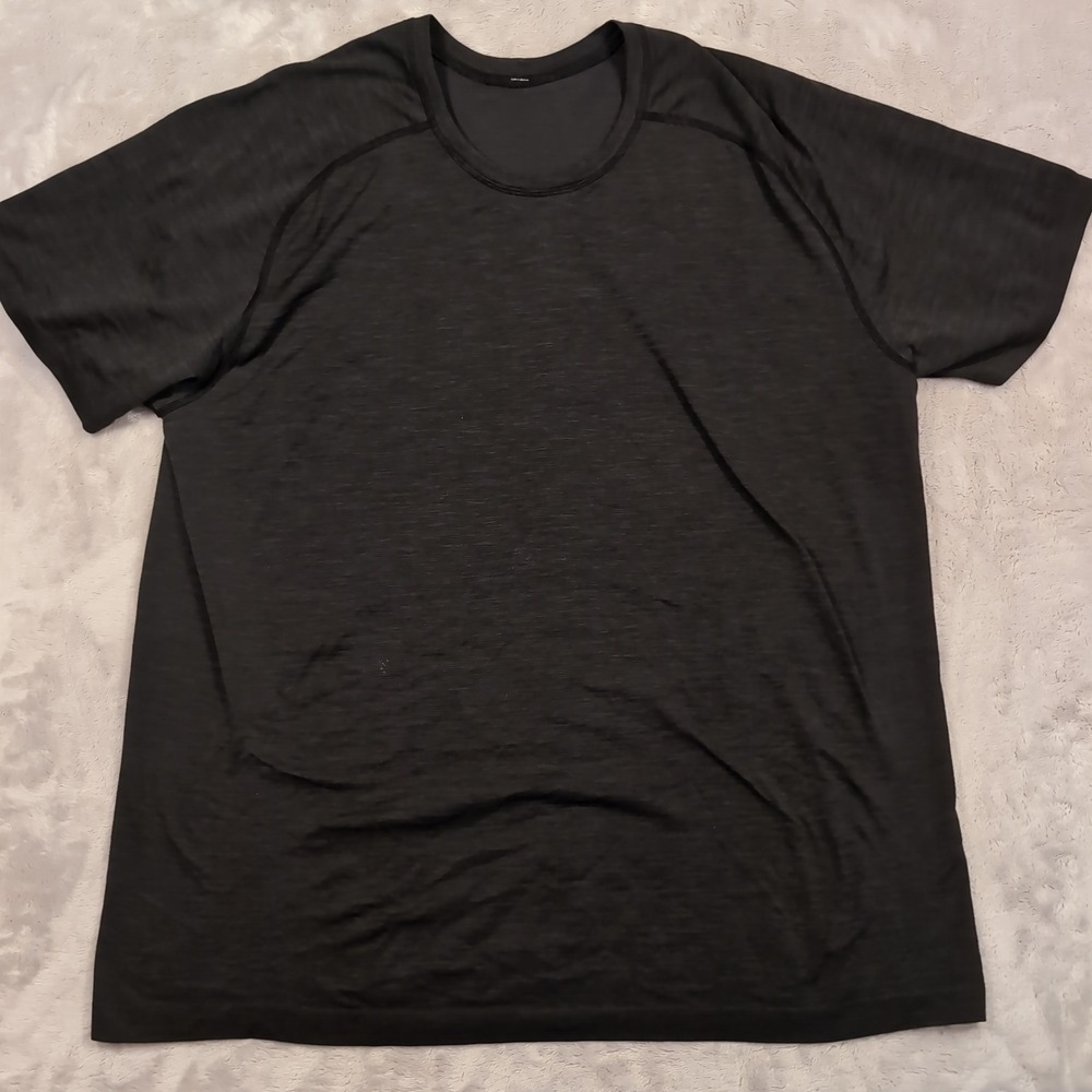 Lululemon Metal Vent Tech Shirt Men XXL Gray Good Short Sleeve Athletic Tee